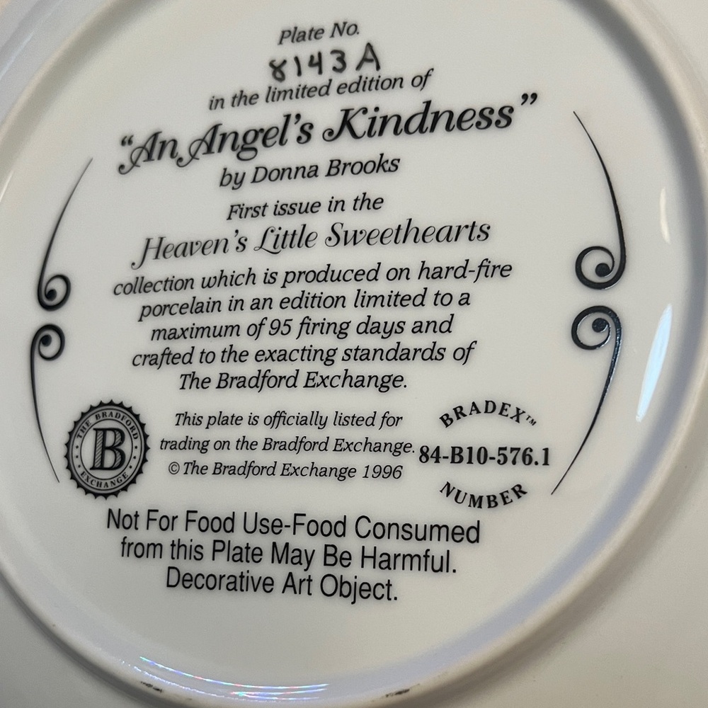 Decorative Plate with Angel and Rabbit - Picture 3 of 7